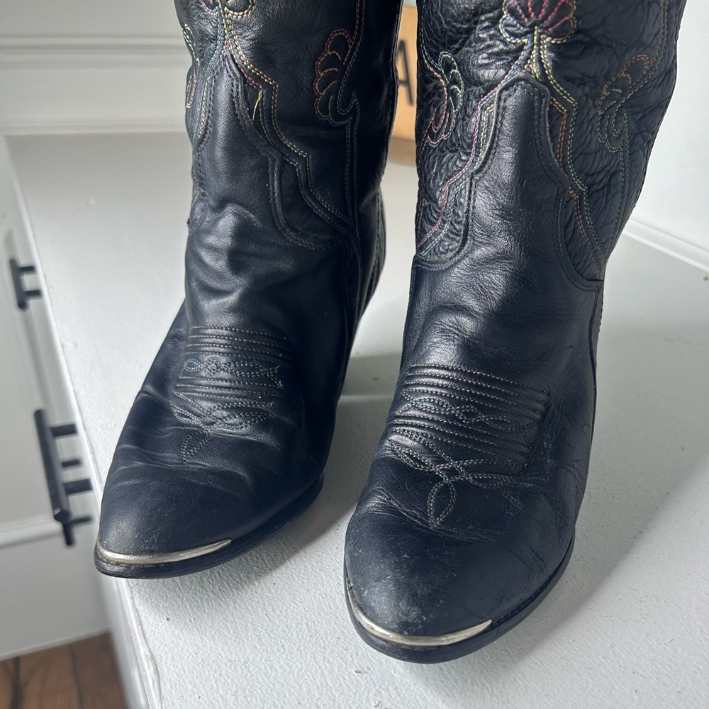Vintage Acme Black Leather Cowboy Boots Women’s 7 Colorful Stitching, Metal Toe - Picture 4 of 9